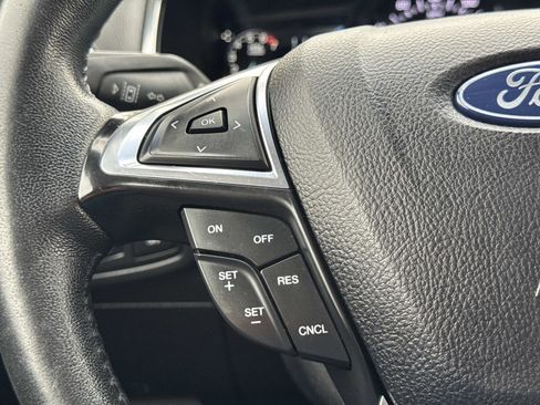 Used 2020 Ford Edge Titanium image 19