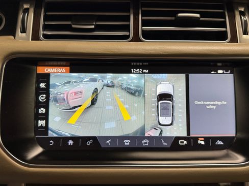 Used 2017 Land Rover Range Rover HSE image 19