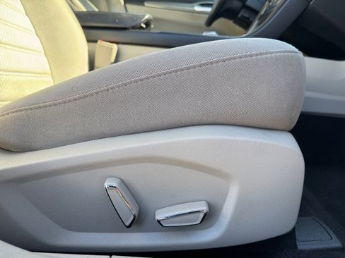 Used 2019 Ford Fusion SE image 31
