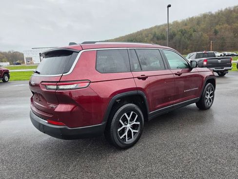 Used 2023 Jeep Grand Cherokee L Limited AWD/4WD image 5