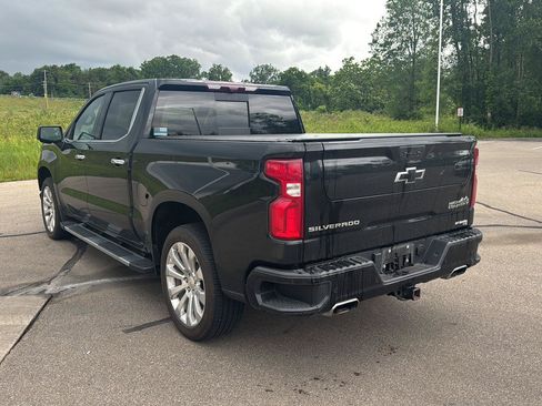 Used 2021 Chevrolet Silverado 1500 High Country w/ Technology Package AWD/4WD image 3
