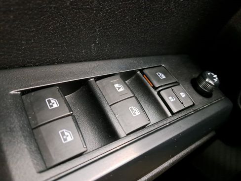 Used 2022 Toyota Tacoma SR image 26