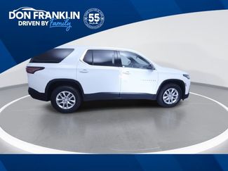 Used 2023 Chevrolet Traverse LS video 1
