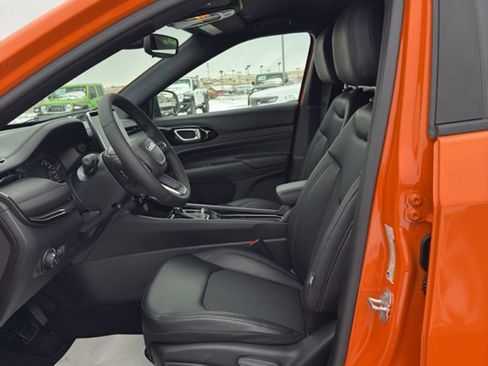 New 2026 Jeep Compass Latitude image 11