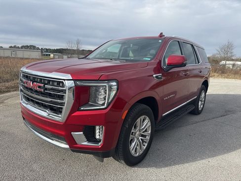 Used 2022 GMC Yukon SLT w/ SLT Premium Package image 1