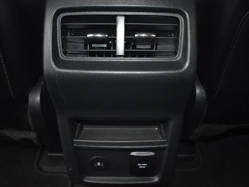 Used 2024 Ford Edge Titanium image 22