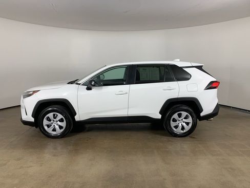 Used 2024 Toyota RAV4 LE AWD/4WD image 16