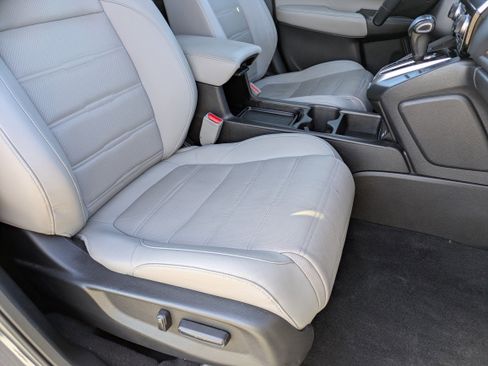 Used 2021 Honda CR-V EX-L image 11