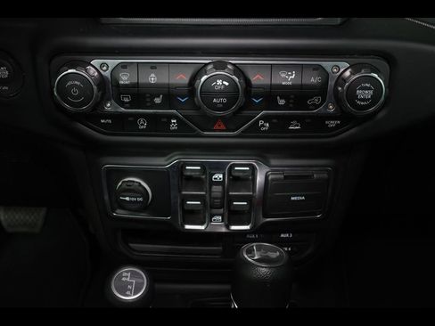 Used 2022 Jeep Wrangler Unlimited Sport w/ Sun And Sound Package AWD/4WD image 26