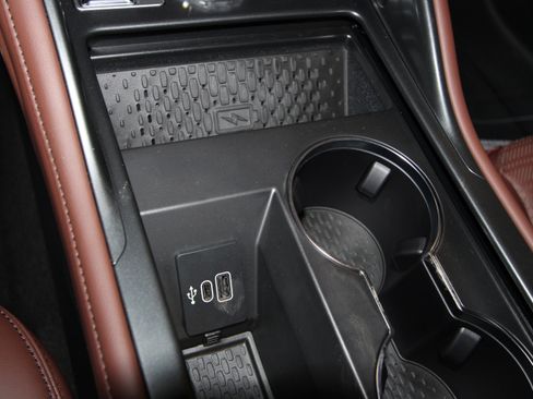 New 2026 Lincoln Nautilus Reserve image 18