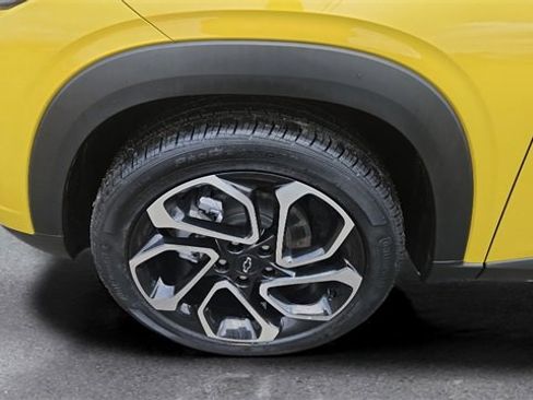 Used 2024 Chevrolet Trax RS w/ Sunroof Package image 16