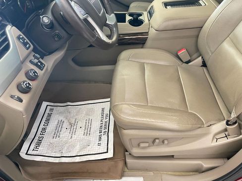 Used 2016 GMC Yukon SLT w/ HD Trailering Package image 17