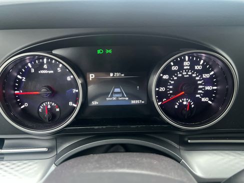 Used 2024 Kia Carnival LX image 19