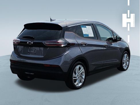 Used 2022 Chevrolet Bolt LT FWD image 4