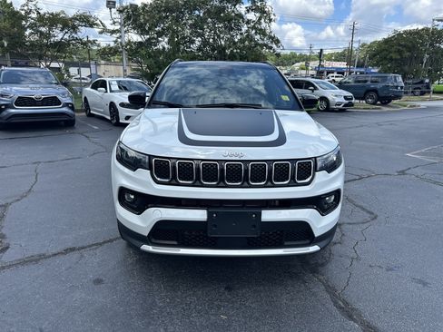 Used 2023 Jeep Compass Limited w/ Sun and Sound Group AWD/4WD image 4