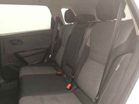 Used 2021 Nissan Rogue S FWD image 18