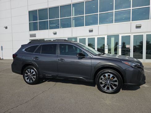 Used 2024 Subaru Outback Limited AWD/4WD image 3