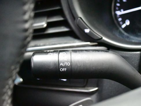 Used 2024 MAZDA CX-30 AWD 2.5 S w/ Premium Package image 37