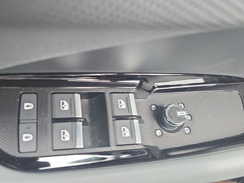 New 2026 Audi Q3 quattro 2.0T AWD/4WD image 26
