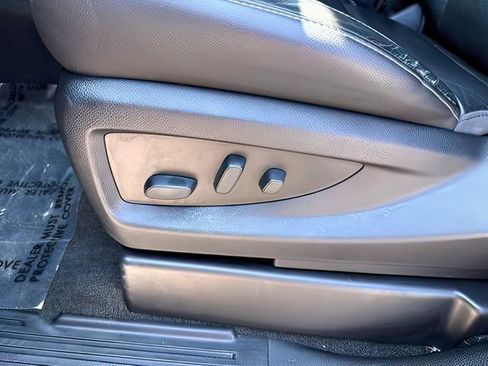 Used 2018 Chevrolet Silverado 1500 LTZ AWD/4WD image 20