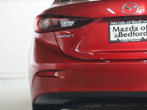 Used 2018 MAZDA MAZDA3 Sport FWD image 44