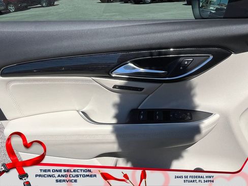 Used 2023 Buick Envision Essence image 23