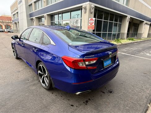 Used 2018 Honda Accord Sport image 6