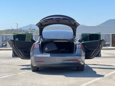 Used 2022 Tesla Model 3 Performance AWD/4WD image 26
