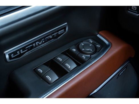 Used 2025 GMC Sierra 1500 Denali Ultimate image 28