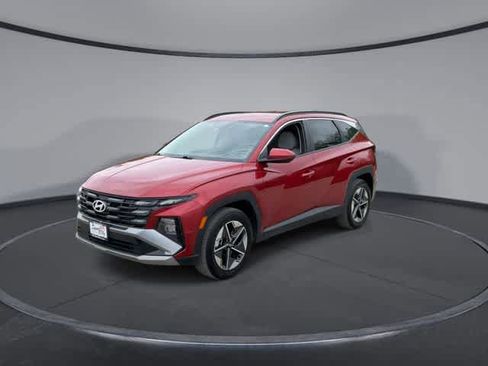 Used 2025 Hyundai Tucson SEL FWD image 4