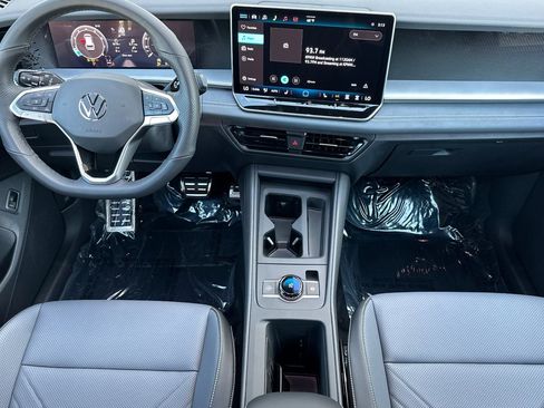 New 2026 Volkswagen Tiguan SE R-Line AWD/4WD image 12