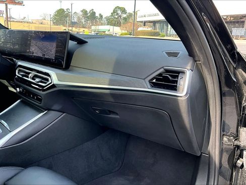 Used 2024 BMW 330e w/ Convenience Package image 19