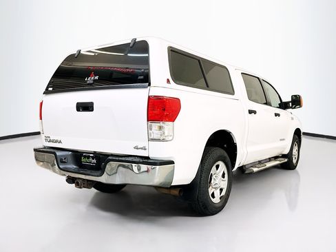 Used 2012 Toyota Tundra 4x4 CrewMax w/ Tow Pkg image 9