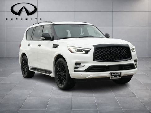 Certified 2023 INFINITI QX80 Sensory w/ All-Season Package RWD image 3