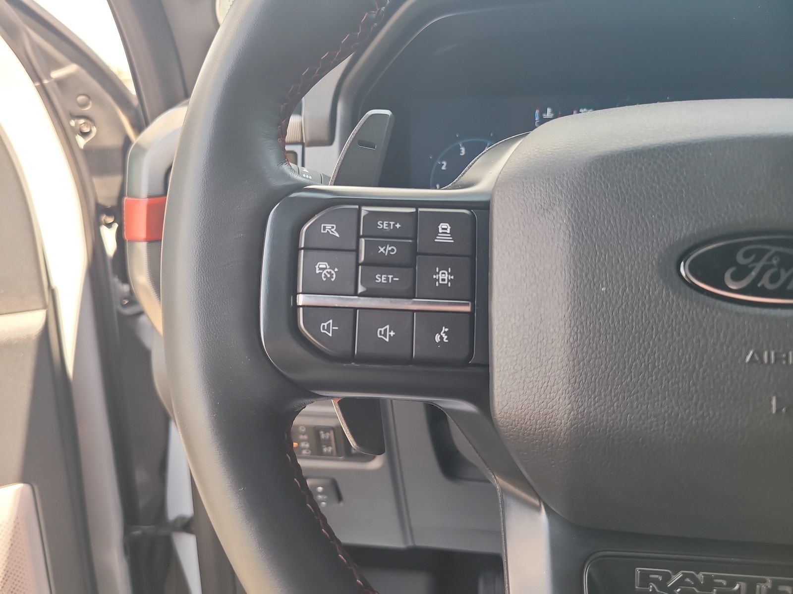 Used 2025 Ford F150 Raptor AWD/4WD image 14
