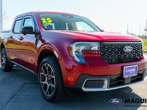 Used 2025 Ford Maverick Lariat w/ 4K Tow Package AWD/4WD image 4