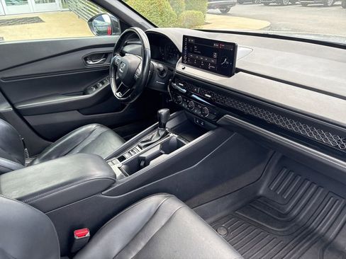 Used 2023 Honda Accord Sport image 11