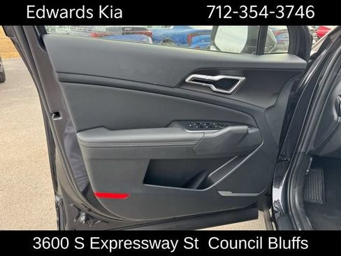 New 2026 Kia Sportage EX w/ EX Panorama Roof Package FWD image 17