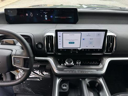 New 2026 Ford Expedition Platinum w/ Stealth Appearance Package AWD/4WD image 29