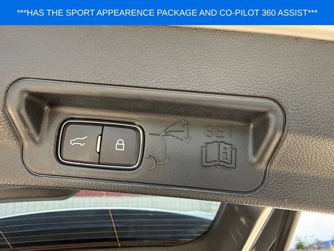 Used 2022 Ford Explorer XLT w/ Equipment Group 202A RWD image 31