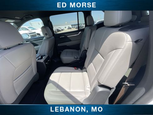 Certified 2026 GMC Acadia Elevation w/ Elevation Premium Package AWD/4WD image 23