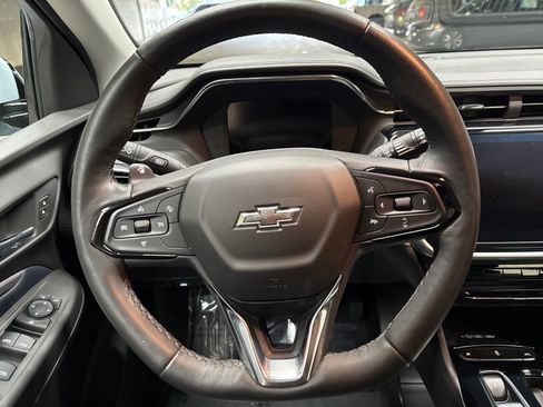 Used 2023 Chevrolet Bolt EUV LT w/ Convenience Package image 17