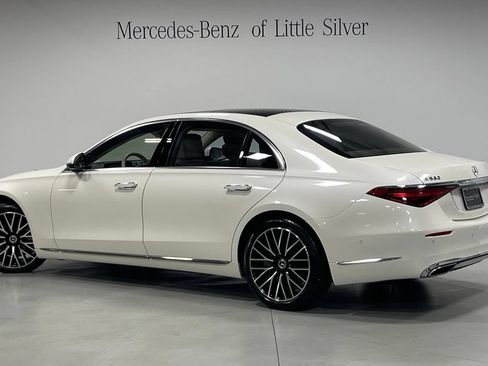 Used 2023 Mercedes-Benz S 580 4MATIC Sedan image 3
