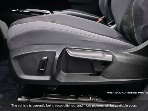 Used 2022 Volkswagen ID.4 Pro image 14