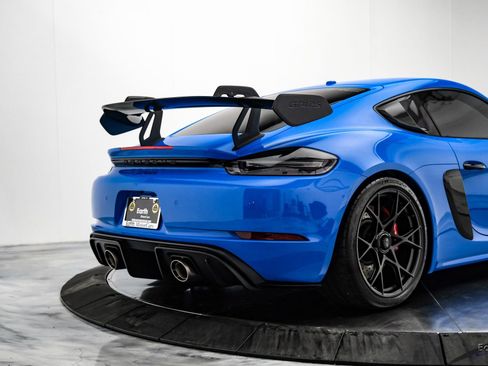 Used 2024 Porsche 718 Cayman GT4 RS RWD image 16
