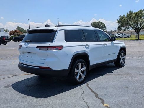 Used 2022 Jeep Grand Cherokee L Limited RWD image 3