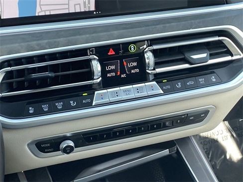 Certified 2021 BMW X7 xDrive40i w/ M Sport Package image 32