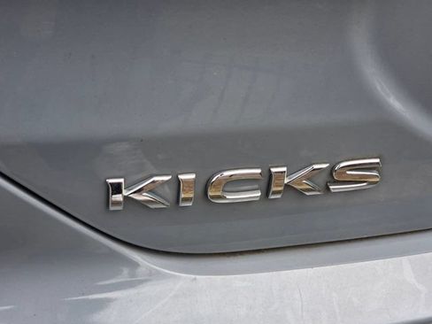 Used 2023 Nissan Kicks SV FWD image 5