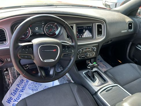 Used 2022 Dodge Charger SXT RWD image 13