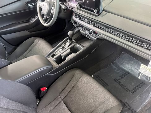 Used 2023 Honda Accord EX image 32
